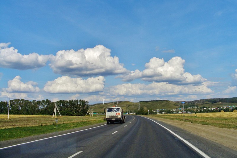 На участке трассы М-5 «Урал» в Самарской области ограничат движение грузовиков